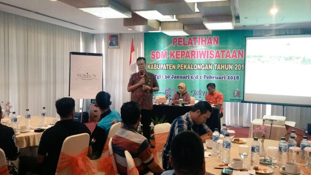 Kebijakan pengelolaan desa wisata kab pekalongan oleh DISPORAPAR jateng
#JatengGayeng
#JatengWOW