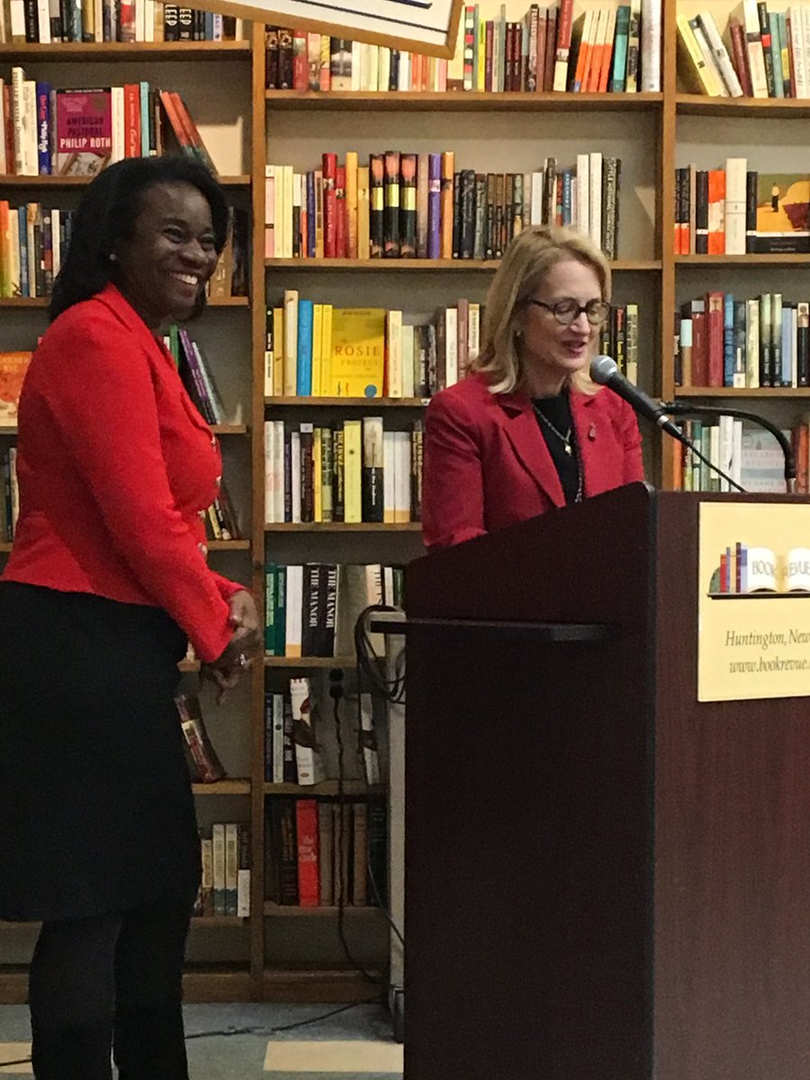 drstaceyrosen's tweet photo. Great evening w coauthors Jennifer Mieres and Lori Russo @BookRevueLI  @getheartsmart @KatzWomensHlth @DrJMieres https://t.co/vxrH6VGEQU