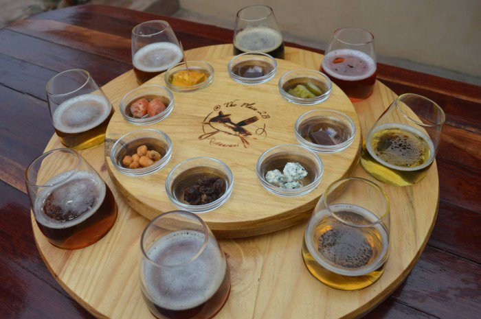 RestaurantsinSA's tweet image. Joburg Peeps😃 Head out to Lanseria on Sunday. Enjoy live Irish Music 🍀🎻 Craft Beer 🍺  &amp;amp; Journey's End Wine🍷 @ThePlace2B. Gr8 Kiddies play area #FuntimeTips restaurants.co.za/@theplace2b

#theplacetobe #Lanseria #Restaurant #Entertainment #Johannesburg #irishmusicparty #Wine #beer