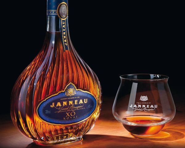 🍷APPUNTI #SOMMELIER] E se non parlassimo di #vino? #ARMAGNAC: #distillato

L’Armagnac è uno dei più antichi distillati del mondo, la sua produzione è fatta risalire al 1461. 

Tutti gli appunti per diventare sommelier li trovi su #PerlageSuite 👍 buff.ly/2EPmflN
