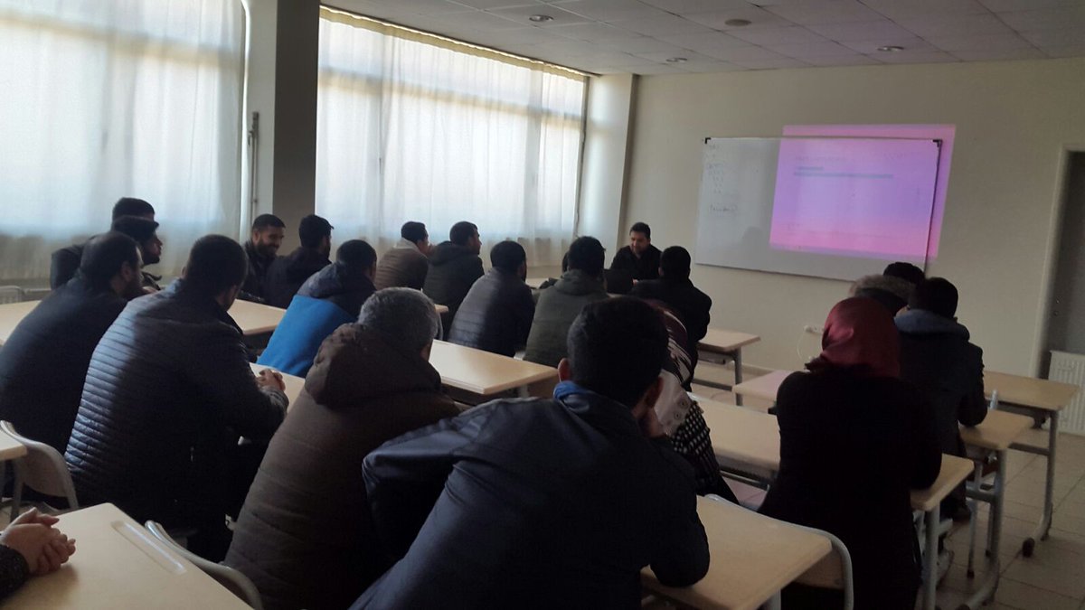 bugenclige12's tweet photo. Girişimcilik kursumuz 4. Kursu yeni iş fikirleri ile ayrı bir güzel geçti @OA_Bak @farukozcelikgsb @MUHAMMETCARTI @GSBgenclikproje @gencliksporbak @Suphi_06 https://t.co/a9UKvF0qsi