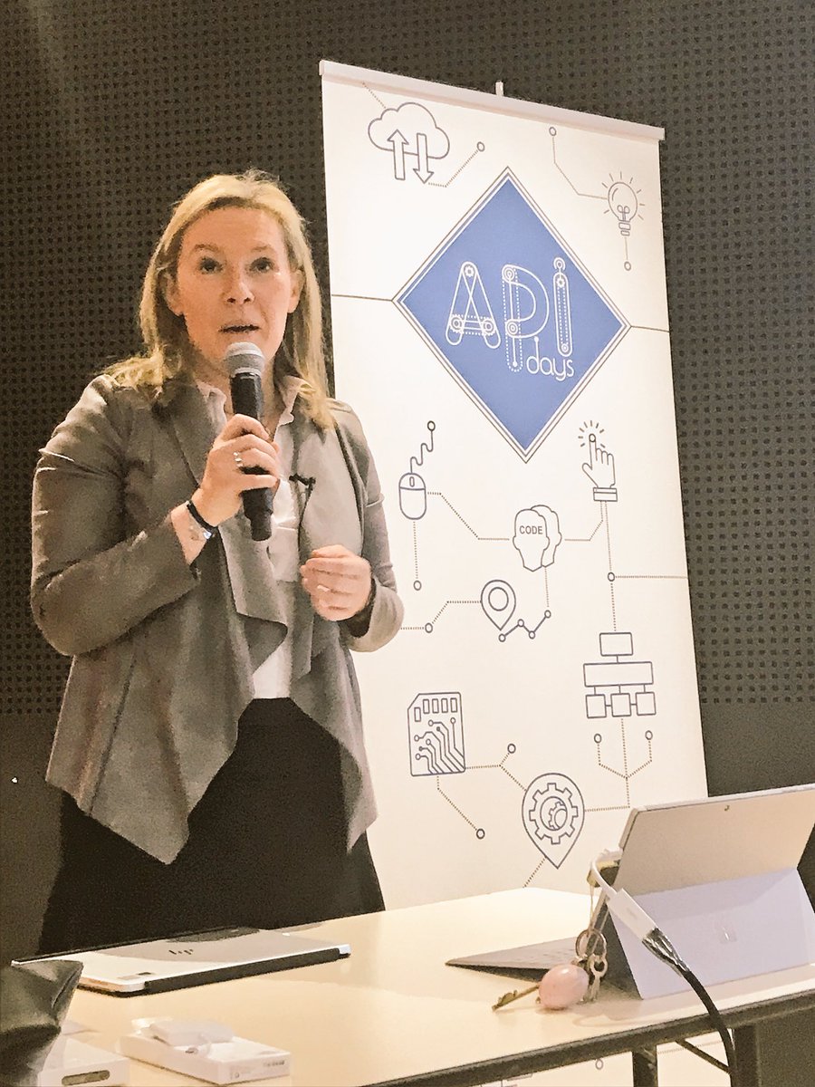 In the battle of Data Processor vs. Data Controller who will win? Elise Dufour of <a href="/BignonLebray/">BIGNON LEBRAY</a> shares at #APIDays2018 #Day2 #GDPR