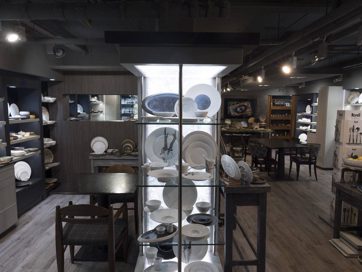 GoodfellowsLtd's tweet photo. Check out our fabulous new snaps of our #London showroom!

This is just one way we dress it up our #PlateCave but it is always changing! 

Come along to see whats new!

To book a viewing call 0844 334 5232 or email sales@goodf.co.uk

#SuppliersofInnovation https://t.co/KRNhTHbO7Q