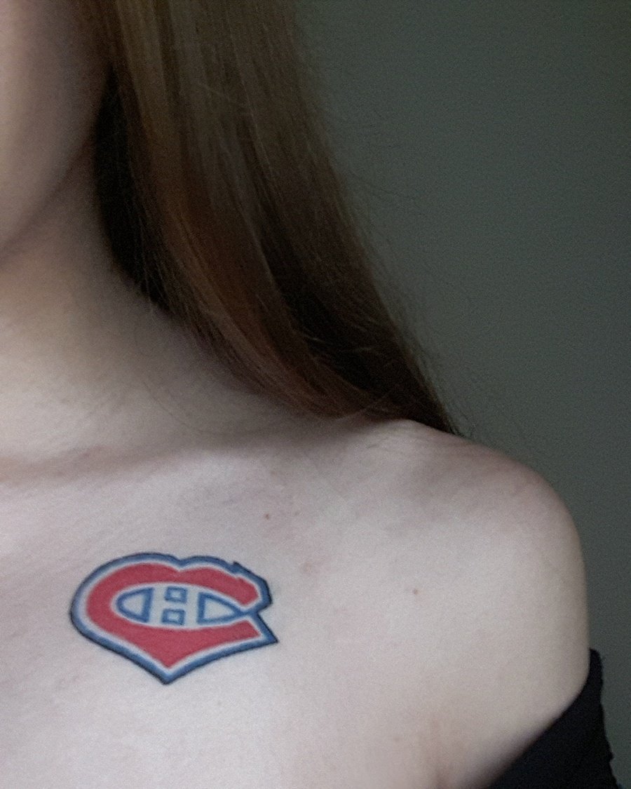 Caitlyn Golem 🏒⚾🩴 (@caitlyngolem) on Twitter photo Okay so if you guys get this to 400,000 retweets by the end of #BellLetsTalk day I, an absolute diehard #Habs fan, will get a <a href="/MapleLeafs/">Toronto Maple Leafs</a> tattoo. It is going to take that many retweets though and nothing less. (Keep in mind the picture shows how big of a habs fan I am) Okay so if you guys get this to 400,000 retweets by the end of #BellLetsTalk day I, an absolute diehard #Habs fan, will get a <a href="/MapleLeafs/">Toronto Maple Leafs</a> tattoo. It is going to take that many retweets though and nothing less. (Keep in mind the picture shows how big of a habs fan I am)