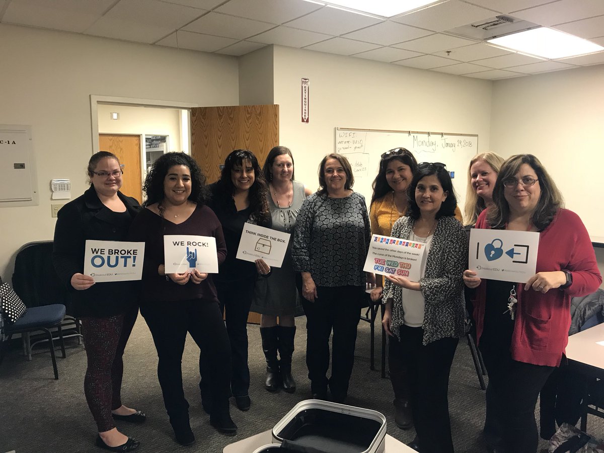 jacquiegaebe's tweet image. Our VUSD technology site liaisons solved “The Case of the Mondays” - @VisaliaUSD @amydownsamy #BreakoutEDU #VisaliaEdTech