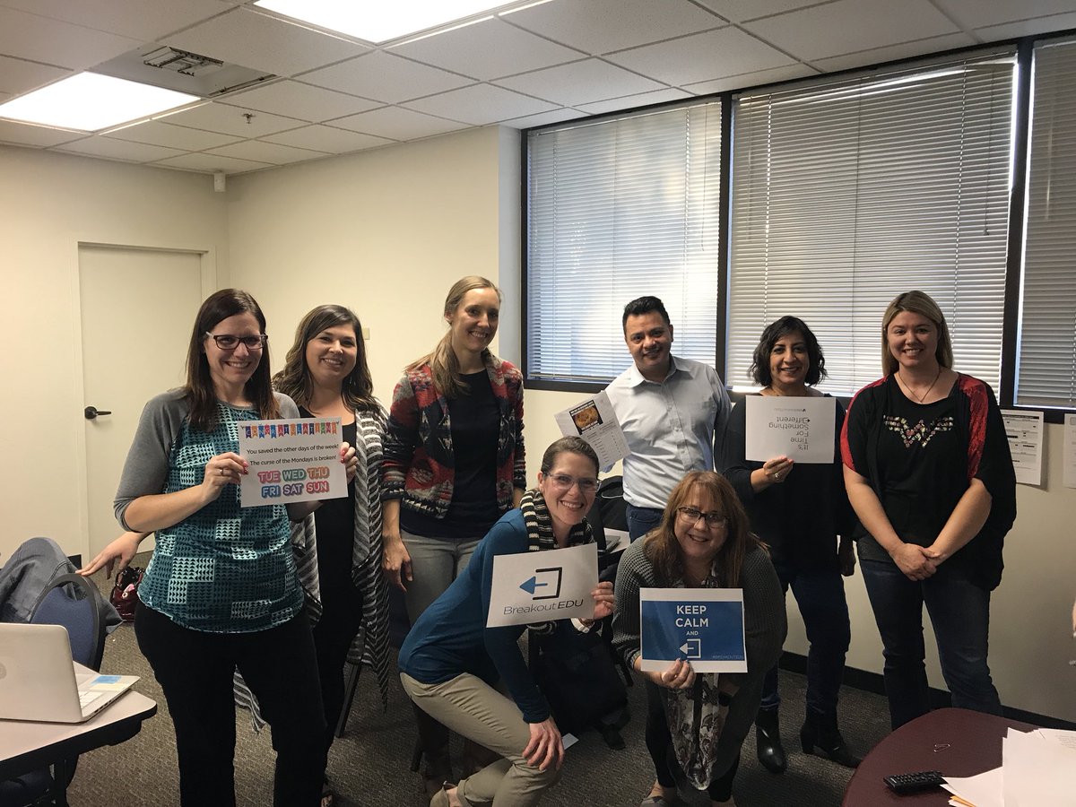 jacquiegaebe's tweet image. Our VUSD technology site liaisons solved “The Case of the Mondays” - @VisaliaUSD @amydownsamy #BreakoutEDU #VisaliaEdTech
