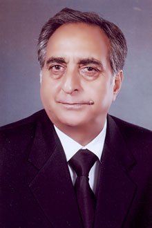 WarLiberation's tweet photo. #ThisDayIn1971 #January31 Hayat Khan says, though Awami League’s 6-point demand is opined as a plot to divide the country in the past, this opinion needed rethinking. He says, the #6PointDemand will benefit #Punjab most among all the provinces of Pakistan including #Bangla. https://t.co/wMF8esoCtM
