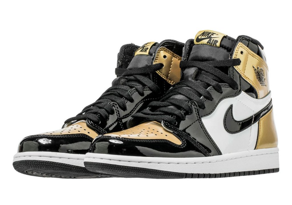 coolstuffzzzz's tweet photo. Nike Air Jordan 1 Gold Toe https://t.co/orig4qwvR2 https://t.co/PZS6FzQVZ2