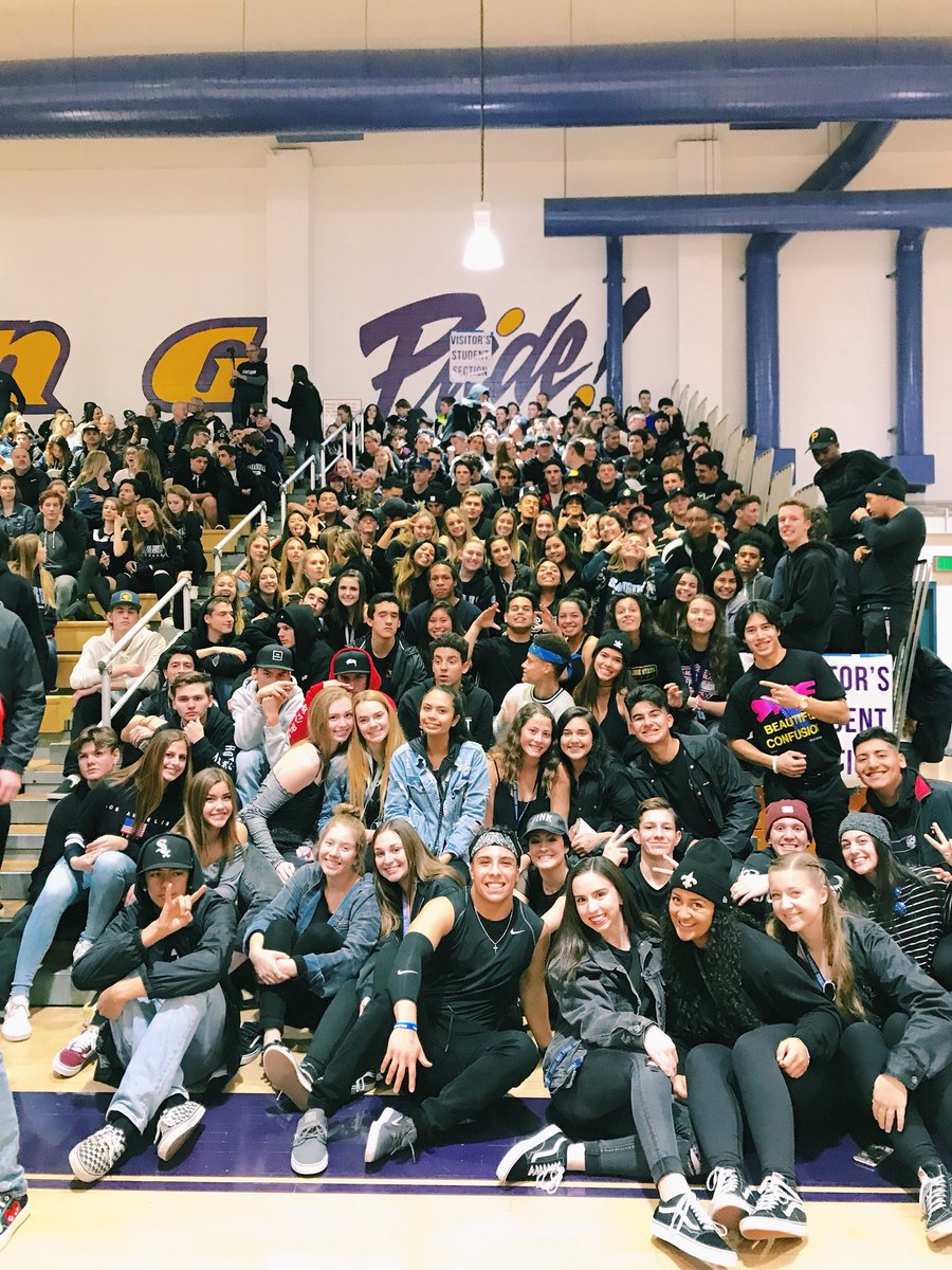 jacinda_molina's tweet photo. name a student section who loves their basketball team more than blue crew 👀👀
... i’ll wait. https://t.co/cz7HOqq4ui