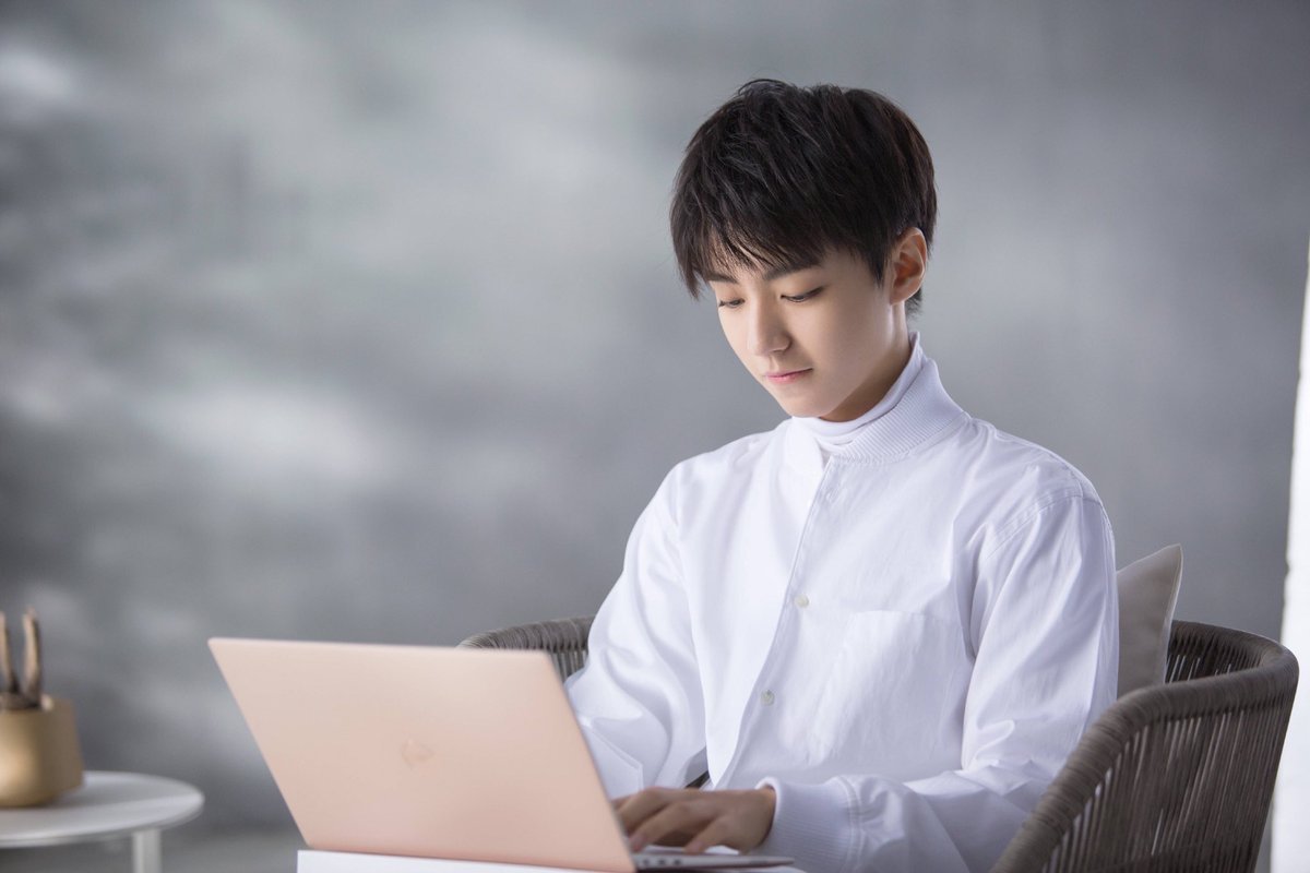 Pukpik_Suta (@Pukpik_Suta) טוויטר (@TFBOYS_TFGlobal) — Twitter 20180131 #TFBOYS Karry Wang Junkai endorsement for DELL PC 王 俊 凯 KarryWang ...