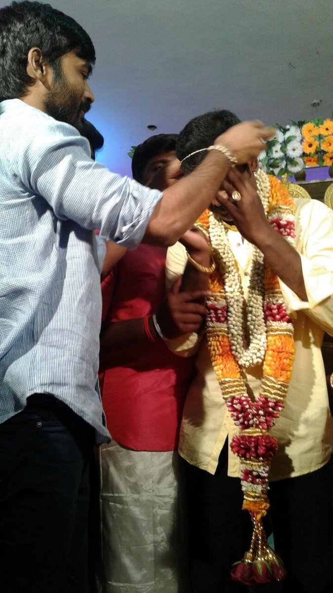 nellai_dfc's tweet photo. Nellai district Dhanush fans club
#district_secretary
At the presence of @dhanushkraja 
Marriage Function become a festival
Thank you so much @dhanushkraja 
All our love with you 
This is moment never come again
#SpreadLove https://t.co/uDXierTQKE