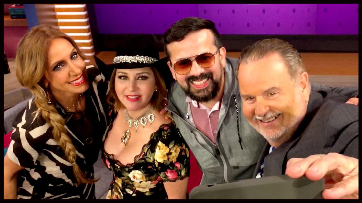 Univision tweet media