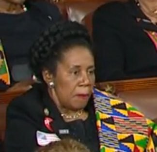 TalbertSwan's tweet image. Black attendees of the #SOTU weren’ buying one word of Trump’s nonsense #BlackTwitter