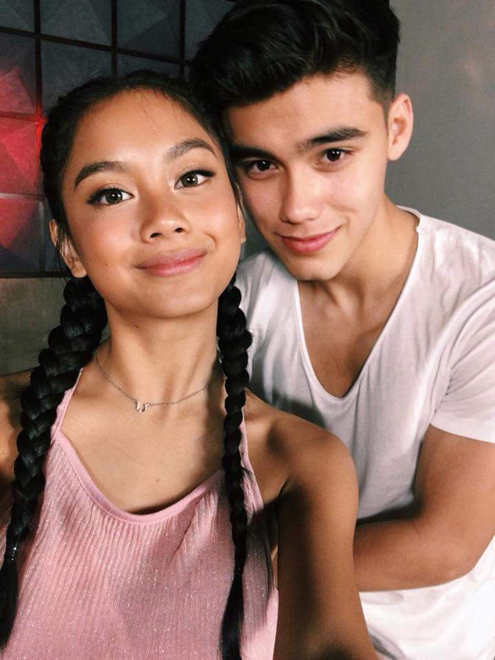 Ylonas_Fighter's tweet photo. #OneMusicPresentTunogStarMagic W/this guy proud of how far you've  come! are y'all excited.😇😇😘😘
@AdminJ
@ylona_garcia 
@Ylonas_Fighter https://t.co/rdB5YMLPih