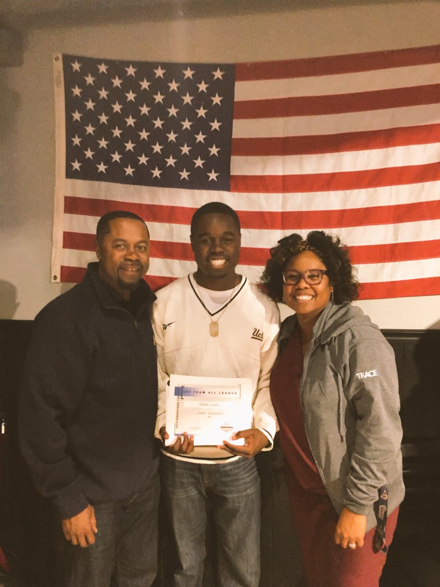 DrMamaKai's tweet photo. @BiG_EZ7 stylin wearing the throwback @UCLAFootball sweater to his @VMHSUPDATES football banquet! #CLASSaward #AllLeaugueAcademic #VarsityLetter Congrats🙏🏾 https://t.co/mG2mJgVjnp