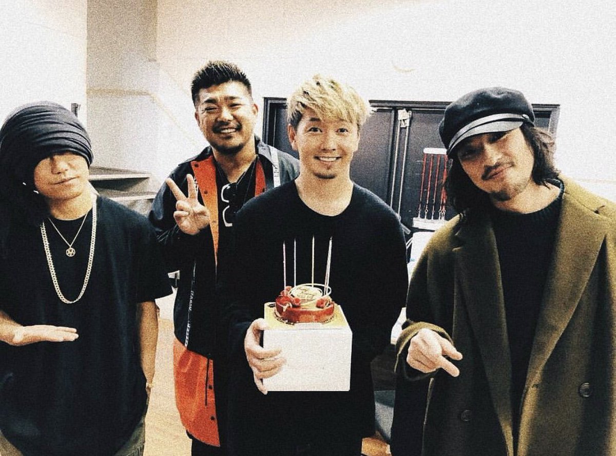 こーすけ 風一族 なんかみんな湘南乃風ヤンキーとか怖いとか言う人いるけど この写真見てご覧なさい こんな可愛い笑顔の人達なのになんで怖いんだ みてよこの可愛い笑顔 大好き 湘南乃風 風一族 みんなに広めよ この可愛い笑顔 Rt