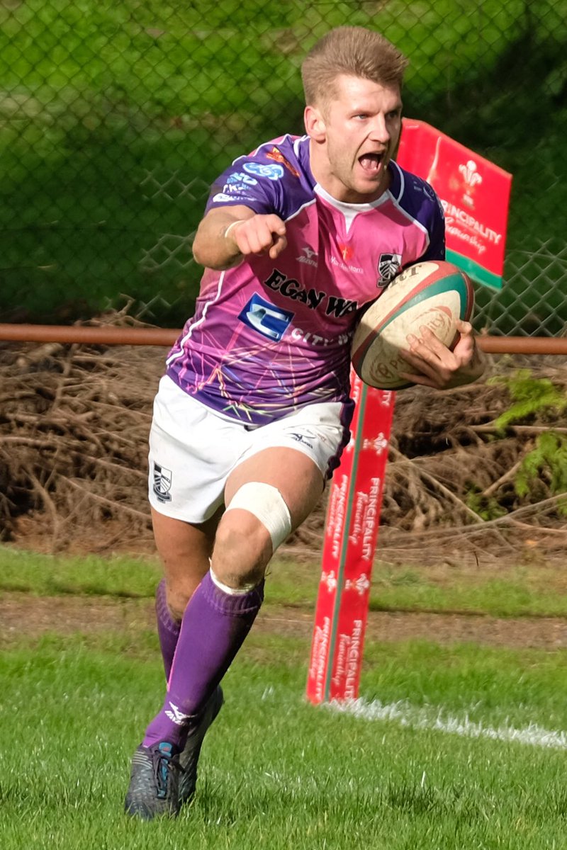 CwmCalonPhoto's tweet image. Great to hear @LloydRowlands15 is back in full training. Here he is about to score for @PontypriddRFC at Bedwas back in October #ponty #ole #tryscorer #fullback