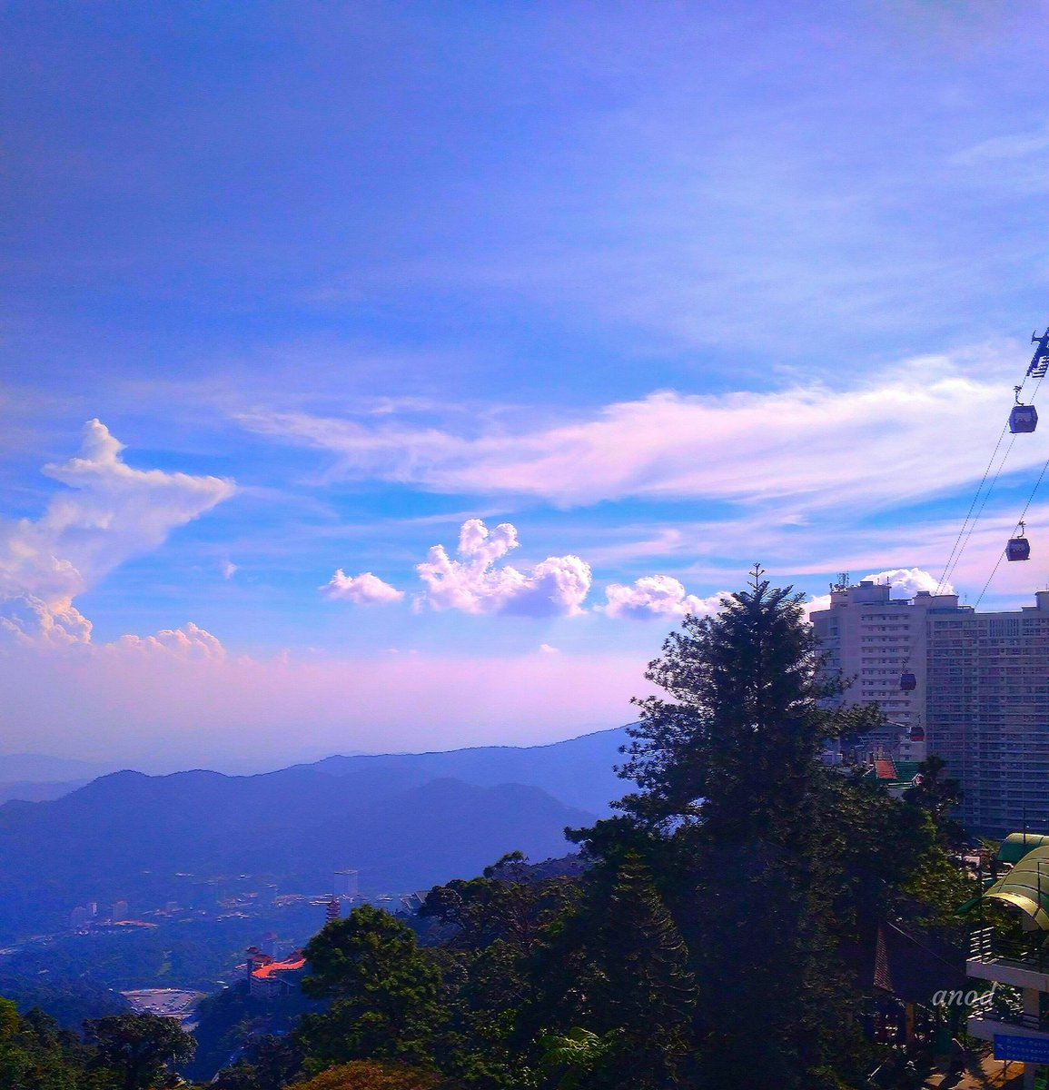 anod9669's tweet photo. happy lunch..
#cablecar #awanaskyway #gentinghighlands #gentinghighlandsresort #pahang #malaysia https://t.co/UY21chKo94
