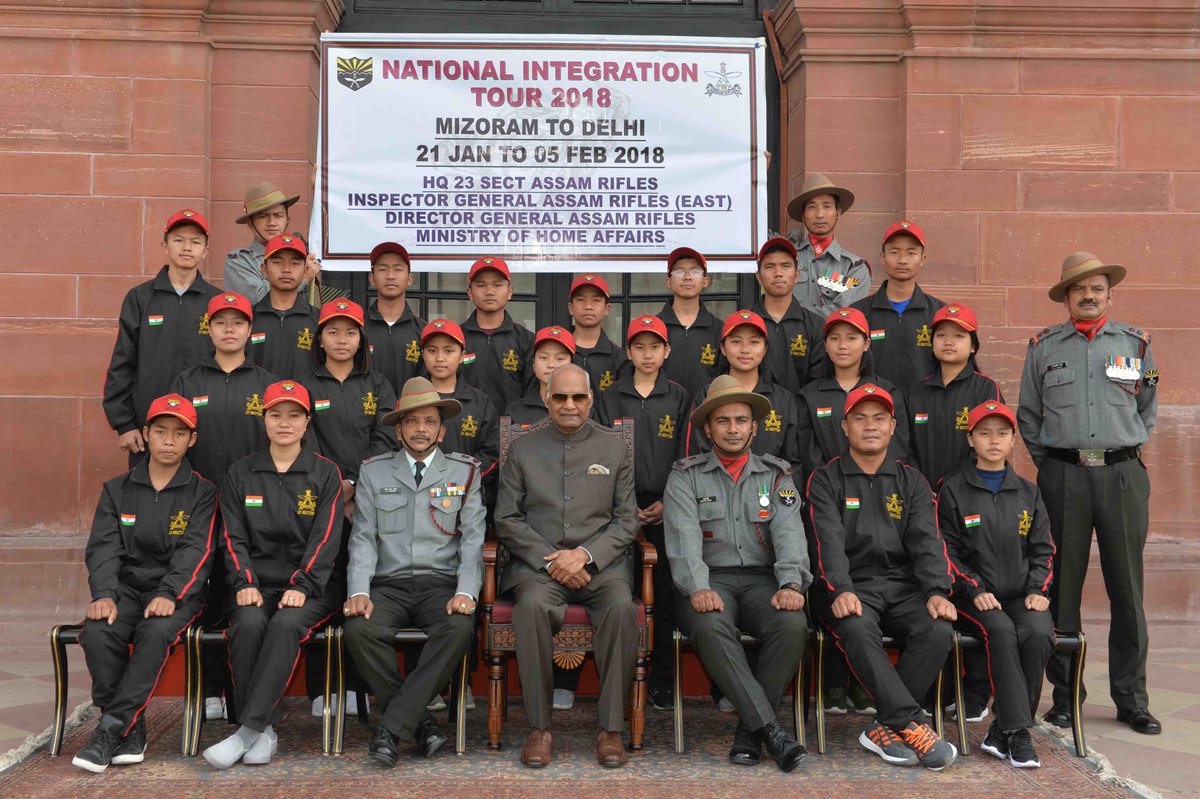 rashtrapatibhvn's tweet photo. #PresidentKovind meets students from Serchhip, Mizoram, who are on a National Integration Tour organised by 10 Assam Rifles, at Rashtrapati Bhavan https://t.co/NEzpKSULoO