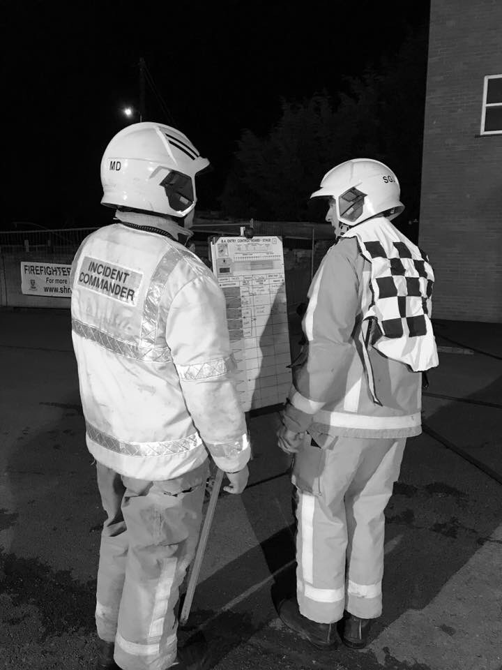 SFRS_MDrayton's tweet image. TRAINING last night involved testing our response to a #PersonsReported #PropertyFire 🔥🚒 Crews in #BA successfully rescued simulated casualties👩🏻‍🚒👨🏻‍🚒👍🏻 #IncidentCommand #BAProcedures #TeamWork
