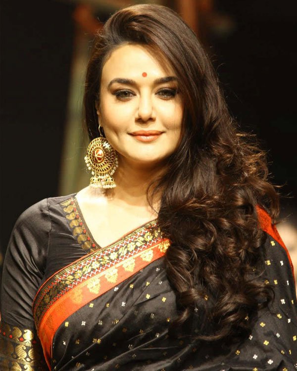  Happy Birthday one of bollywood articulate,eloquence,intelligent actress Preity Zinta 