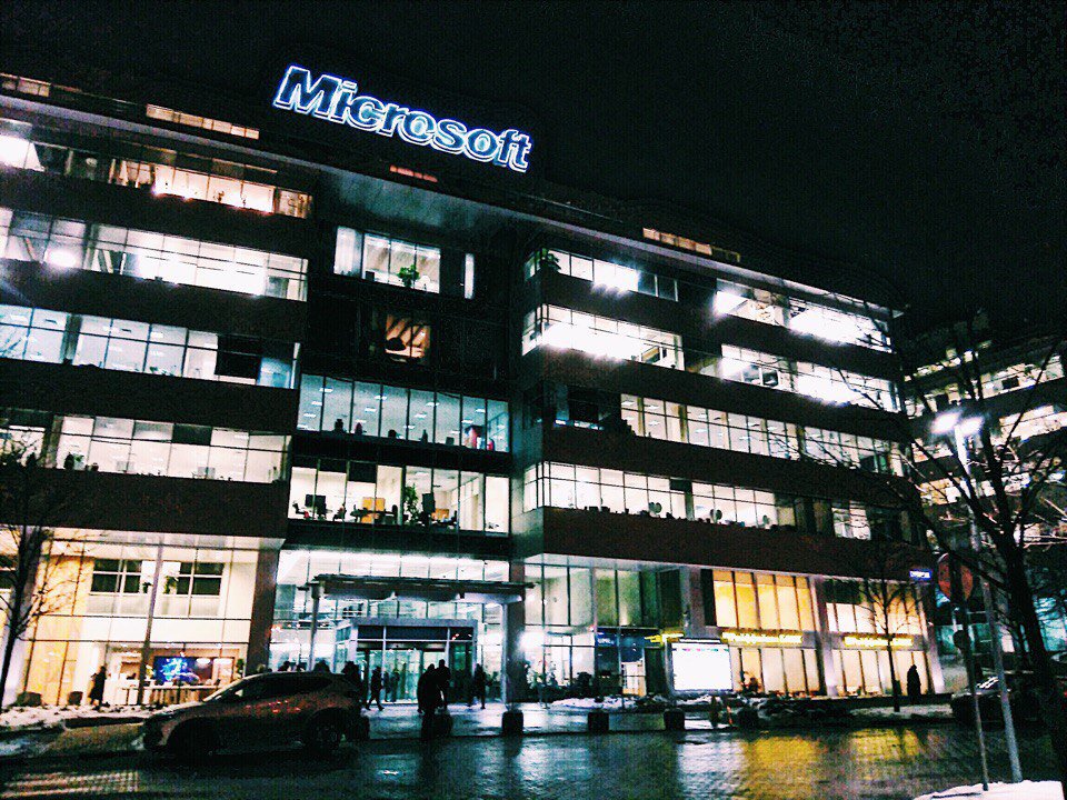 TulaUniversity's tweet image. С 26 по 28 января в #Microsoft проходил хакатон #FunHack. #ТульскийОпорный представляла команда студентов института прикладной математики и компьютерных  наук и технического колледжа им. С.И. Мосина tsu.tula.ru/news/all/7973 В их проекте дополненная реальность теперь и звучит! 🎧