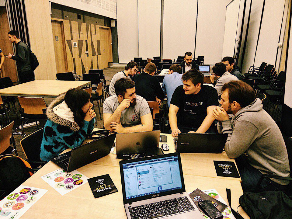 TulaUniversity's tweet image. С 26 по 28 января в #Microsoft проходил хакатон #FunHack. #ТульскийОпорный представляла команда студентов института прикладной математики и компьютерных  наук и технического колледжа им. С.И. Мосина tsu.tula.ru/news/all/7973 В их проекте дополненная реальность теперь и звучит! 🎧