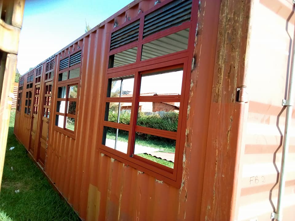 emfloj's tweet photo. Do you have a company, challenged with how to make the available containers into offices or other buildings of value? At EMFLO, we are experts in turning you containers into valuables for your company! https://t.co/WChA8C4PZO