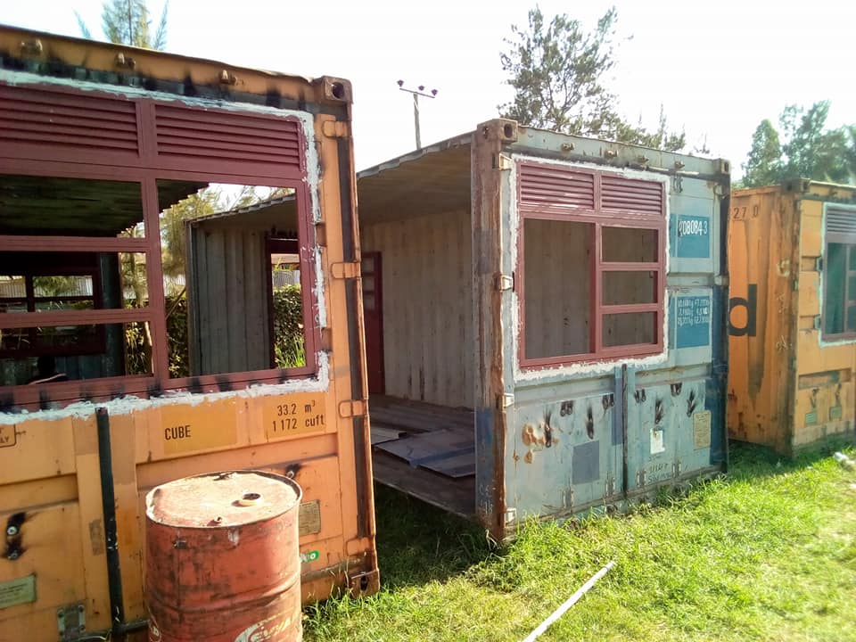 emfloj's tweet photo. Do you have a company, challenged with how to make the available containers into offices or other buildings of value? At EMFLO, we are experts in turning you containers into valuables for your company! https://t.co/WChA8C4PZO