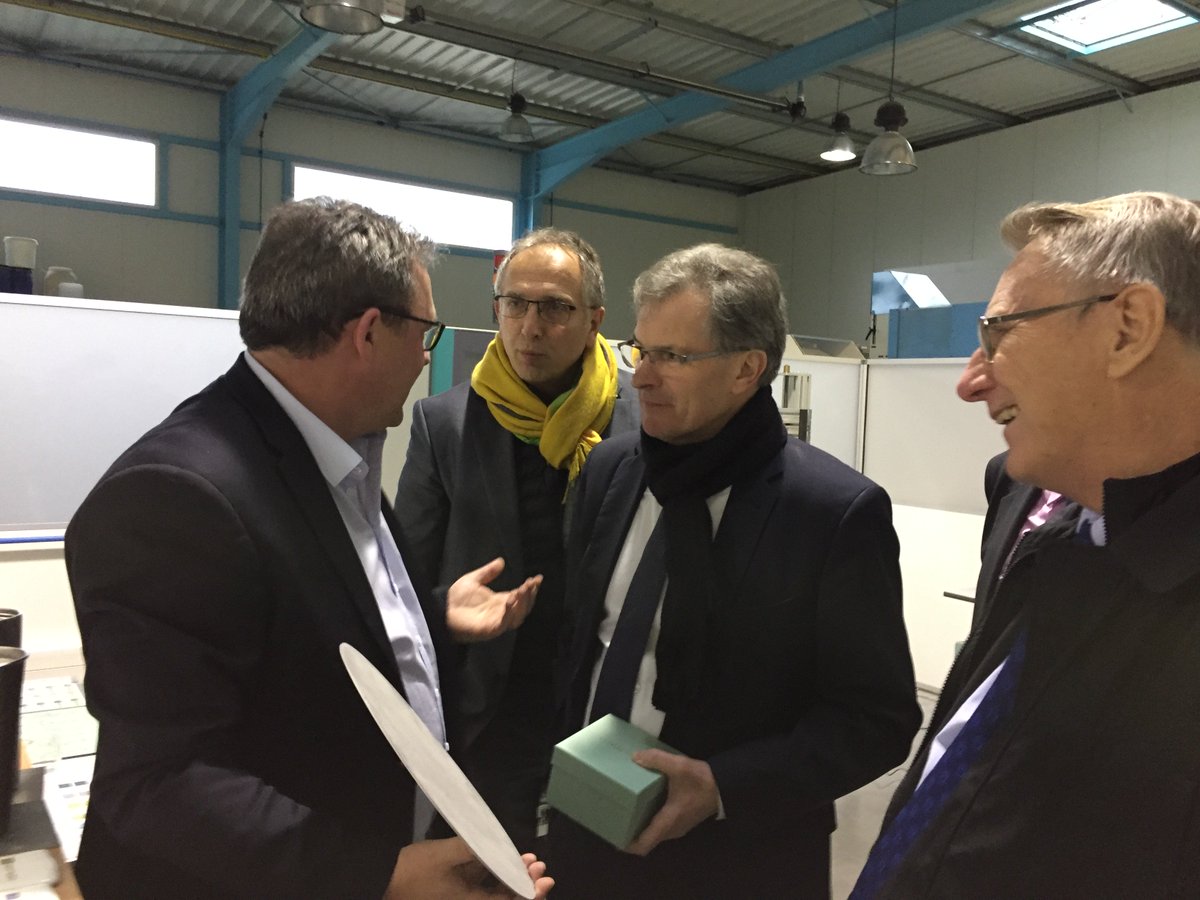 CCILimoges's tweet photo. Visite de Jean-François Clédel, président de la @CCINleAquitaine à #EsterTechnopole. Entreprises visitées : #Oncomedics, @FACIL_iti, #Cerinnov, @Alpha_RLH , @autonomlab
@LimMetropole, #GastonChassain, @Vandenbroucke_G https://t.co/frAXUycHut