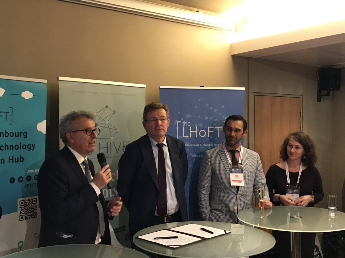 ProximusNXT_LU's tweet photo. La #Fintech family à Paris ! #Luxembourg @ParisFinForum #Telindus @The_LHoFT #WomennFintech @PierreGramegna https://t.co/RQmbahJjKr https://t.co/toBmZn8i7l