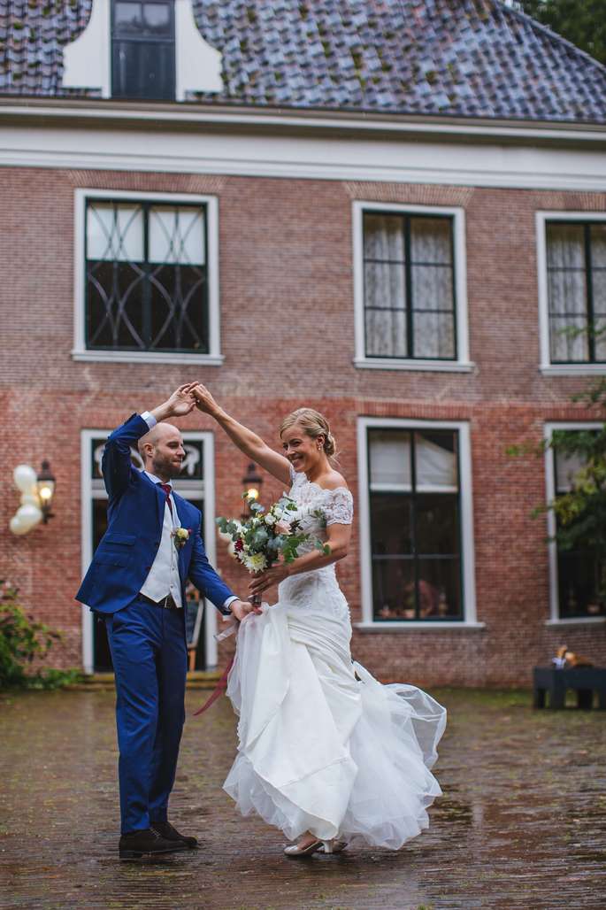 14 Year's ago, this lovely couple had their first date. Last summer they got married and bride Eva wore one of our stunning dresses! Let their wedding inspire you: ow.ly/fj1y30i6Aj4