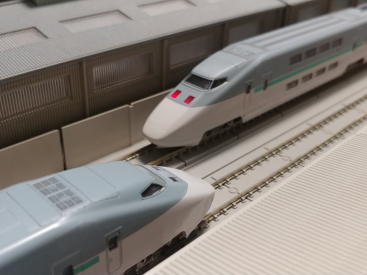 Tomix 98982 E1系新幹線旧塗装セットがようやく発売。 限定品ながらも