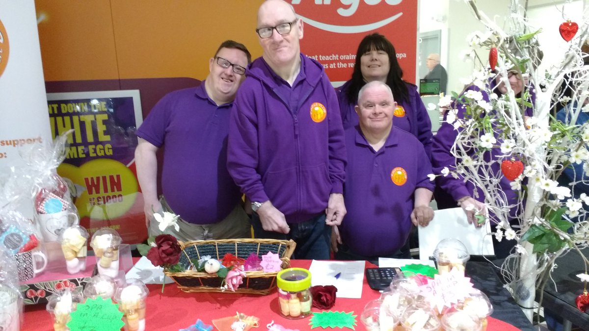 OPTIO_arcni's tweet photo. Only one hour in and selling out fast at the @KCbelfast (Kennedy Centre, Belfast). Beautiful valentine gifts. The Focus Factory sharing the love... 💑👩‍❤️‍👩👨‍❤️‍👨 #socialenterprise #OPTIO https://t.co/x2c7BFMQQd