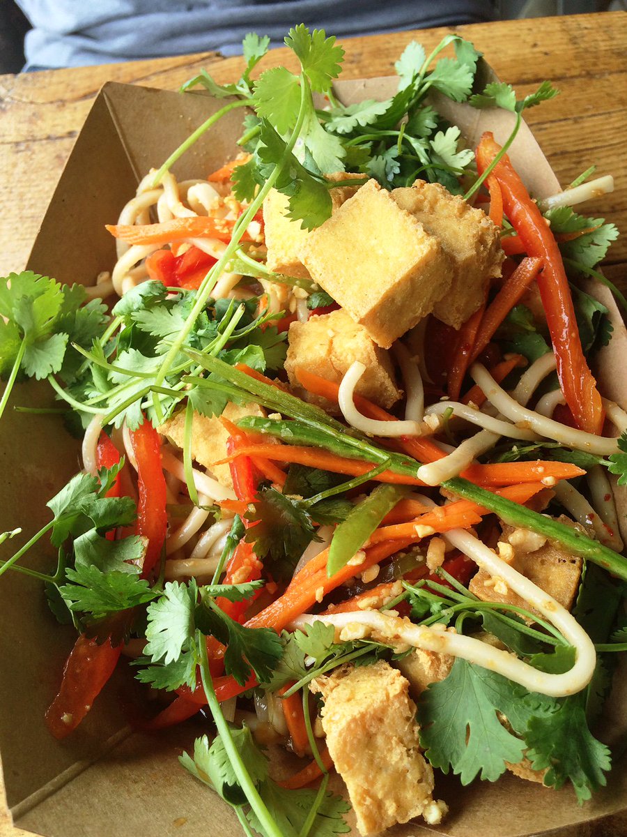 bitesofbullcity's tweet photo. Our latest blog covers the best #vegan bites in the Bull City! Check it out if you're looking for a delicious plant-centered breakfast, lunch, dinner or dessert: https://t.co/gNEIuDtgwR https://t.co/Gy2GjrMd85