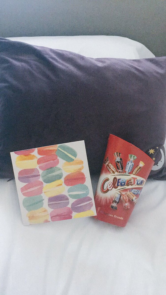 Charlotte wowing a guest who has stayed with us every week for a long time and now sadly is no longer working in the area! They will be missed @Wheelelu <a href="/SouthWestAreaPI/">South West Area</a> #justalittlesomething#greatlymisses#piwow#GreatWallWarrior