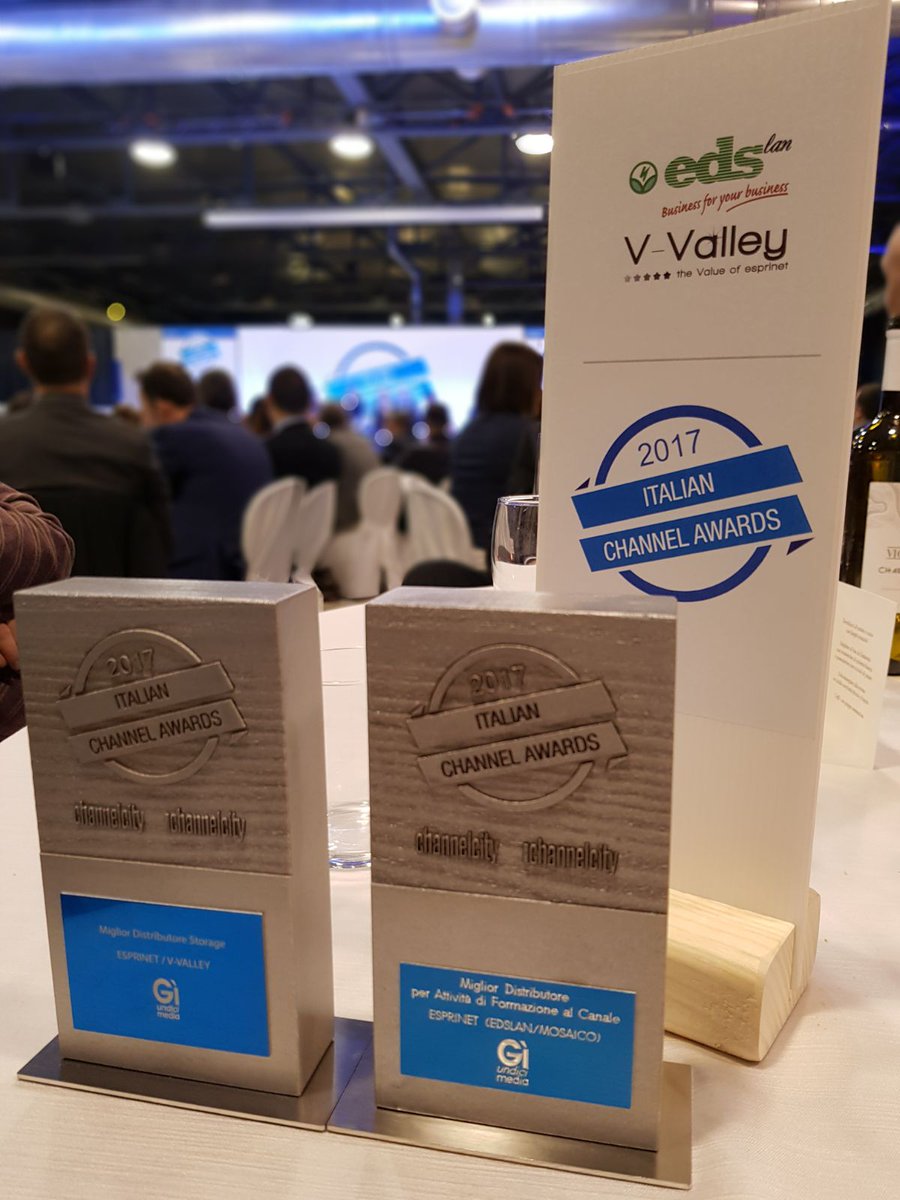 VValleyItalia's tweet photo. #ICA2017: importanti riconoscimenti per il mondo a valore del Gruppo Esprinet. @VValleyItalia premiata per la distribuzione di soluzioni storage, EDSlan e Mosaico per le attività di formazione al canale @Esprinet_Ita @ItwayVAD https://t.co/tI68TOskUi