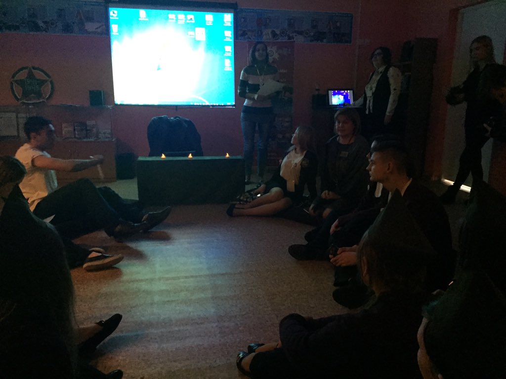 <a href="/RosatomSchool/">Школа Росатома</a> #Железногорск #Школа проектов #Школа95 Событийный сюрприз от стажёров Марии Молчановой из Зеленогорска для директора. Спасибо Шинель. Спасибо, вы супер!