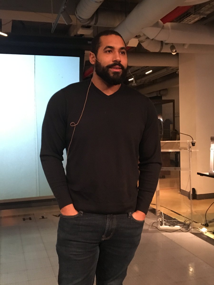 MoMath1's tweet photo. Retired NFL player and current math PhD candidate @JohnCUrschel was at MoMath last night, explaining an application of Voronoi diagrams to football and basketball. https://t.co/09gR8VeGQi