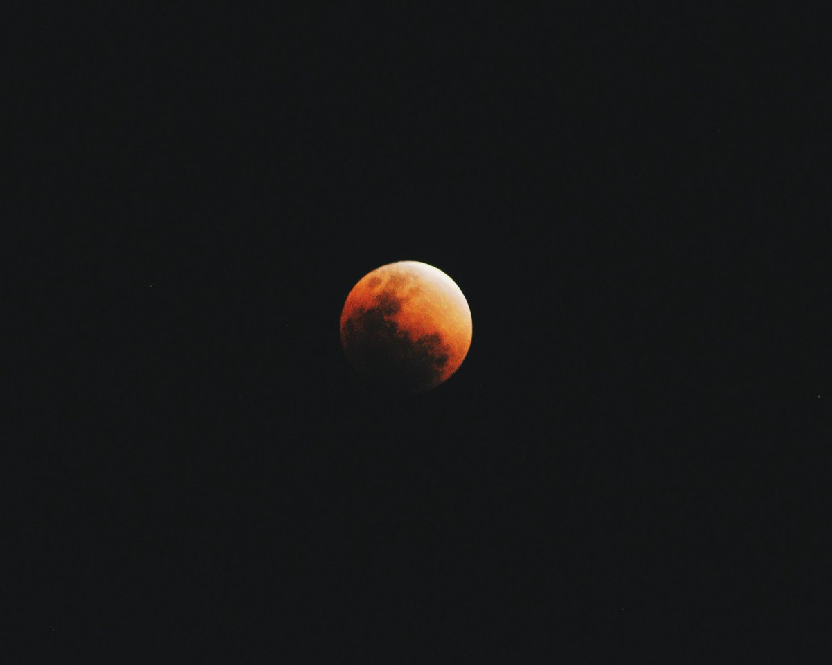 Iaaan_Ocampo's tweet photo. #PubertyChallenge Blood moon edition HAHAHAHA https://t.co/SaAzuxjk2L