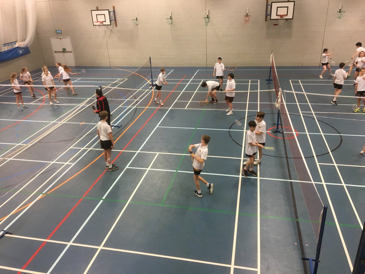 ChrisDossett21's tweet photo. How about this for a badminton/ problem solving lesson? 👍 #gamesforunderstanding https://t.co/aw63nmYjyI