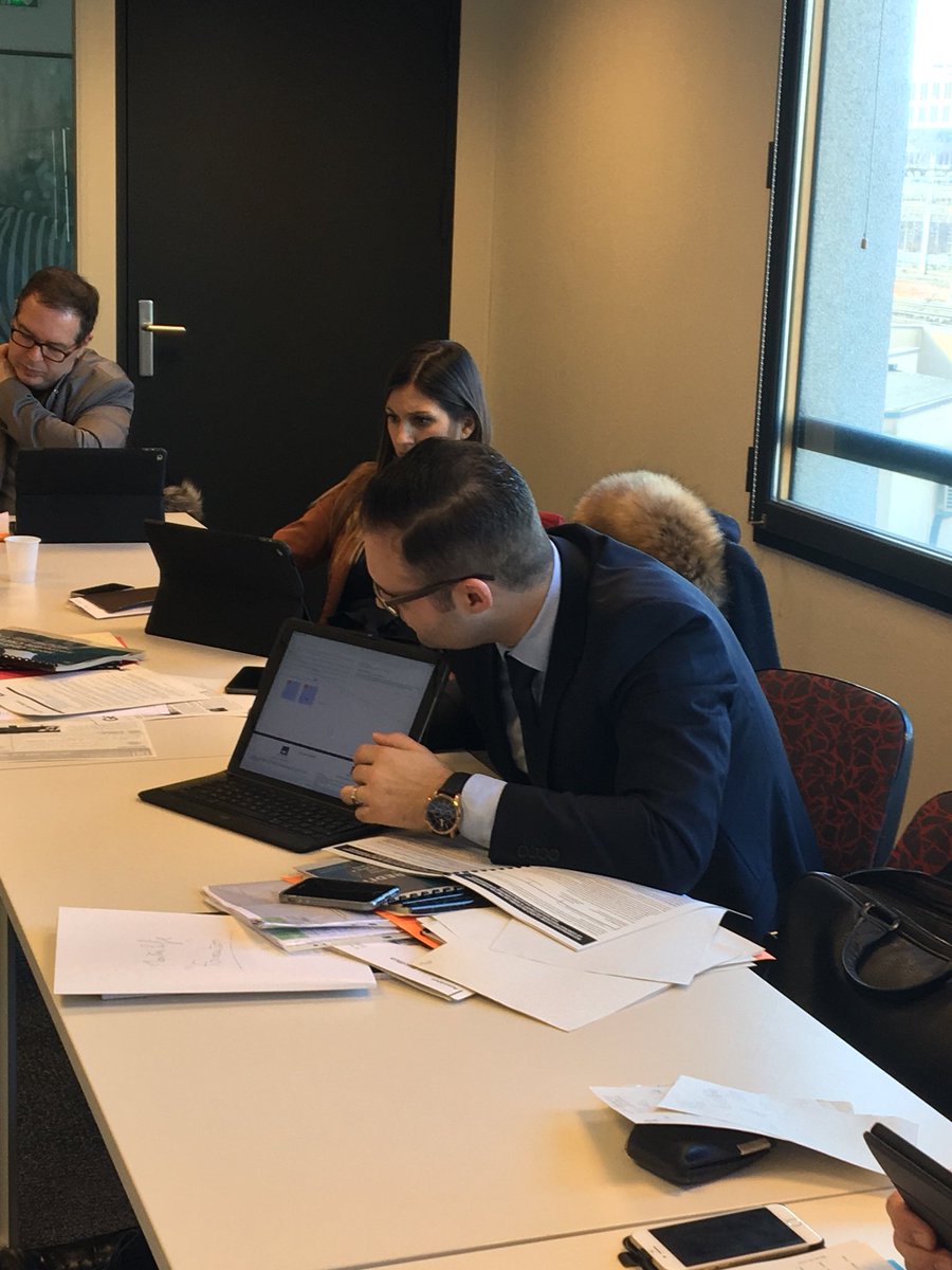 ValerieGodard73's tweet photo. AEP région Sud-Est Team Lyon le Direct en atelier de #perfectionnement et montée en #expertise sur l’#assurance #emprunteur de #prêt #immobilier Des garanties adaptées et des économies à la clé pour nos clients!@MarieeOlivier @ClemGastaldi @ColombuYves @ffancy65 https://t.co/fR9uQPJRZs