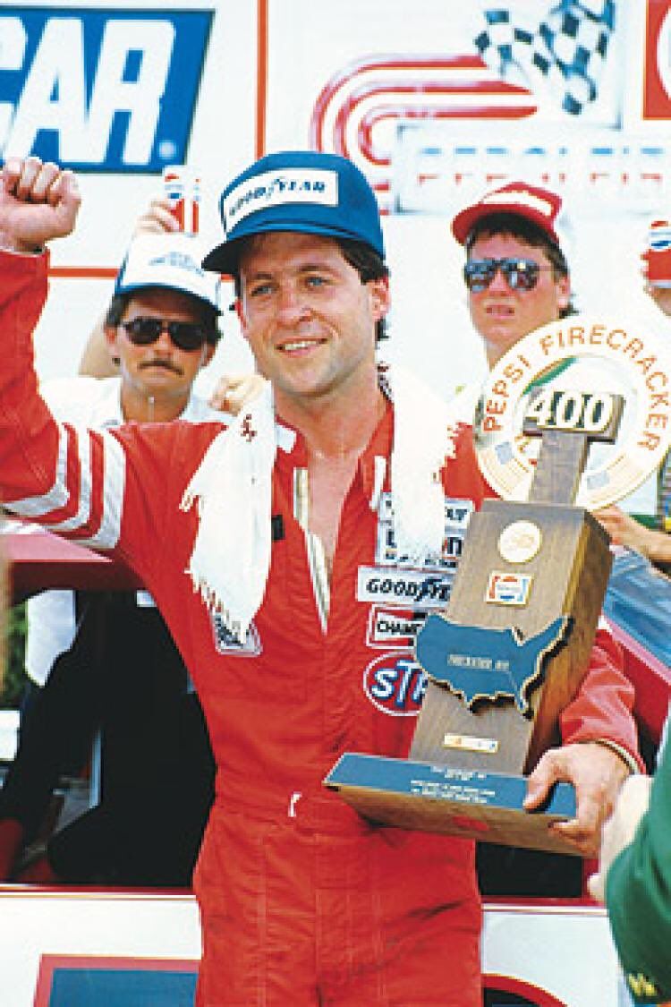 ShaneWellington's tweet photo. #GregSacks @NASCAR @TeamChevy Only 18 Days Until The #Daytona500 @DISupdates #DaytonaDay #NASCAR #SacksNation #DaysOfThunder 🏁🏆☝🏻 https://t.co/9pKsDQs4kv