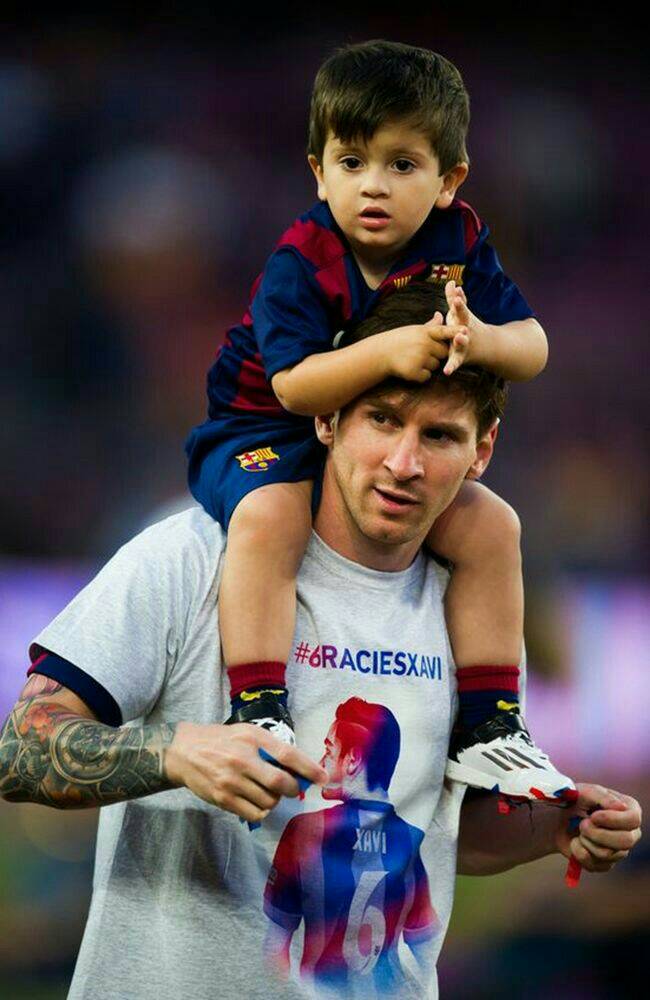 rockingAli5's tweet photo. Retweet if you're sure he will score in the semi #Pleaseretweet #forcabarca #majesticmessi #Coutinho14 #dembele11 https://t.co/PeaCeYSnOK