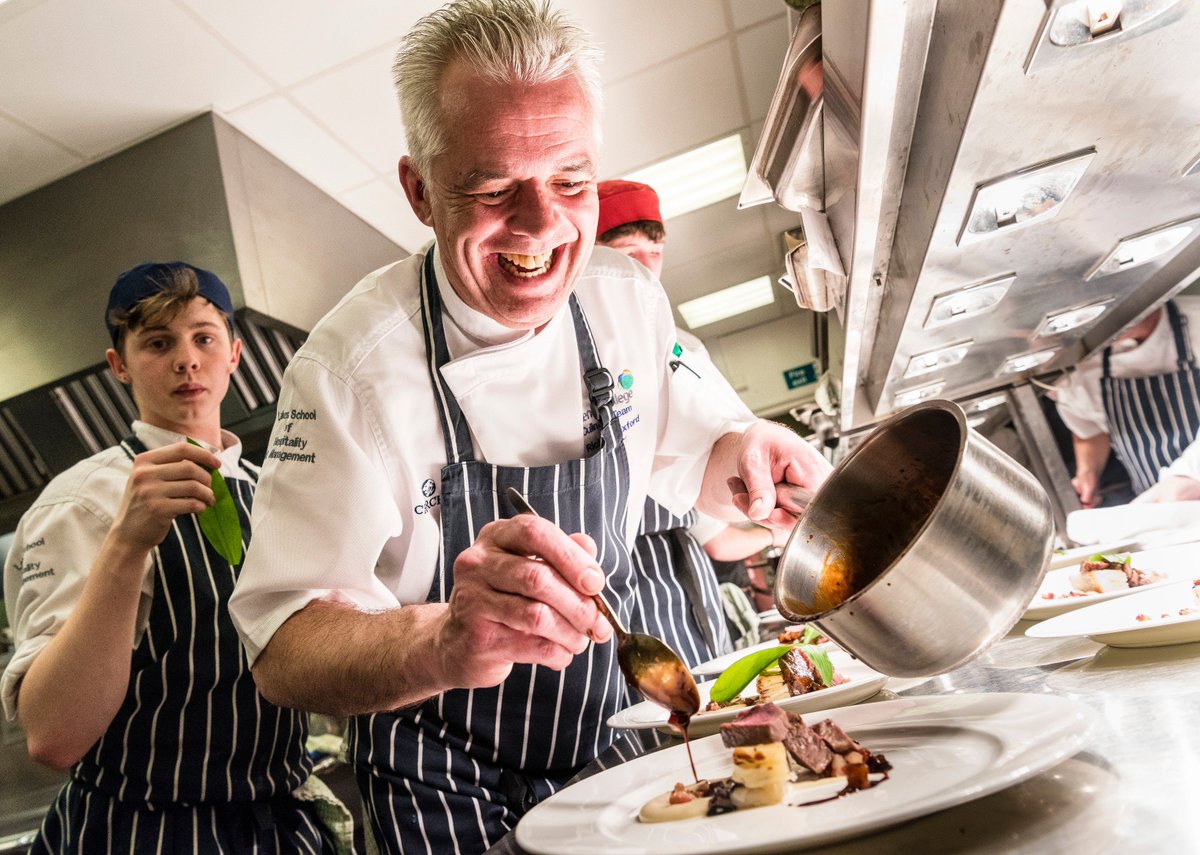 The finalists for the 2018 Cumbria Life Food &amp; Drink Awards have been revealed: tinyurl.com/ycxcd8gq