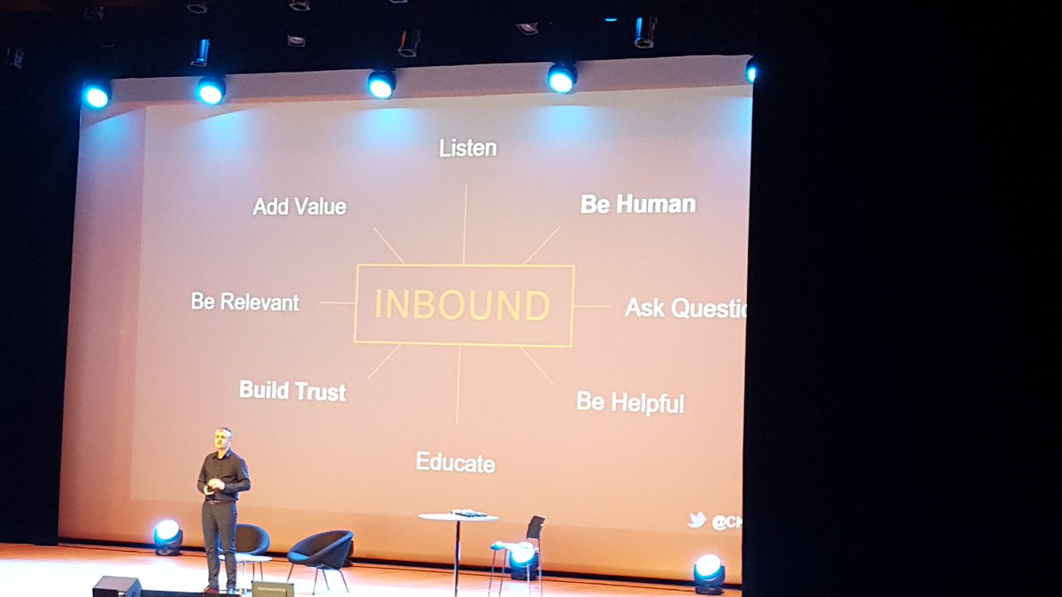 benedicte_riou's tweet photo. "Be Human", on est dans la relation humaine et la relation de confiance #IMF18 #LABLPSB #InboundMarketing #marketing https://t.co/rBUJq7d2XP