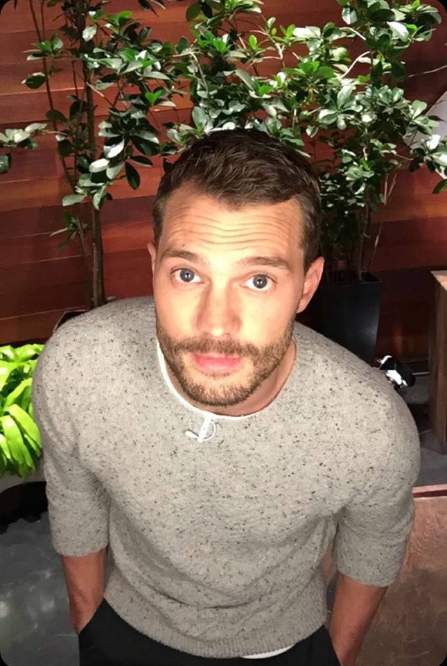 RoratoSilvia's tweet photo. "#JamieDornan in @alexmillny #cableknitsweater @ragandbone t-shirt and @everlane trousers and @theynewyork sneakers on the @theellenshow grooming by @Jamie_grooming styled by @jeanneyangstyle" #VeryMagnificent #Exceptional #Perfect Great Job @JeanneYangStyle Thanks so much https://t.co/PLiR3VEuB5