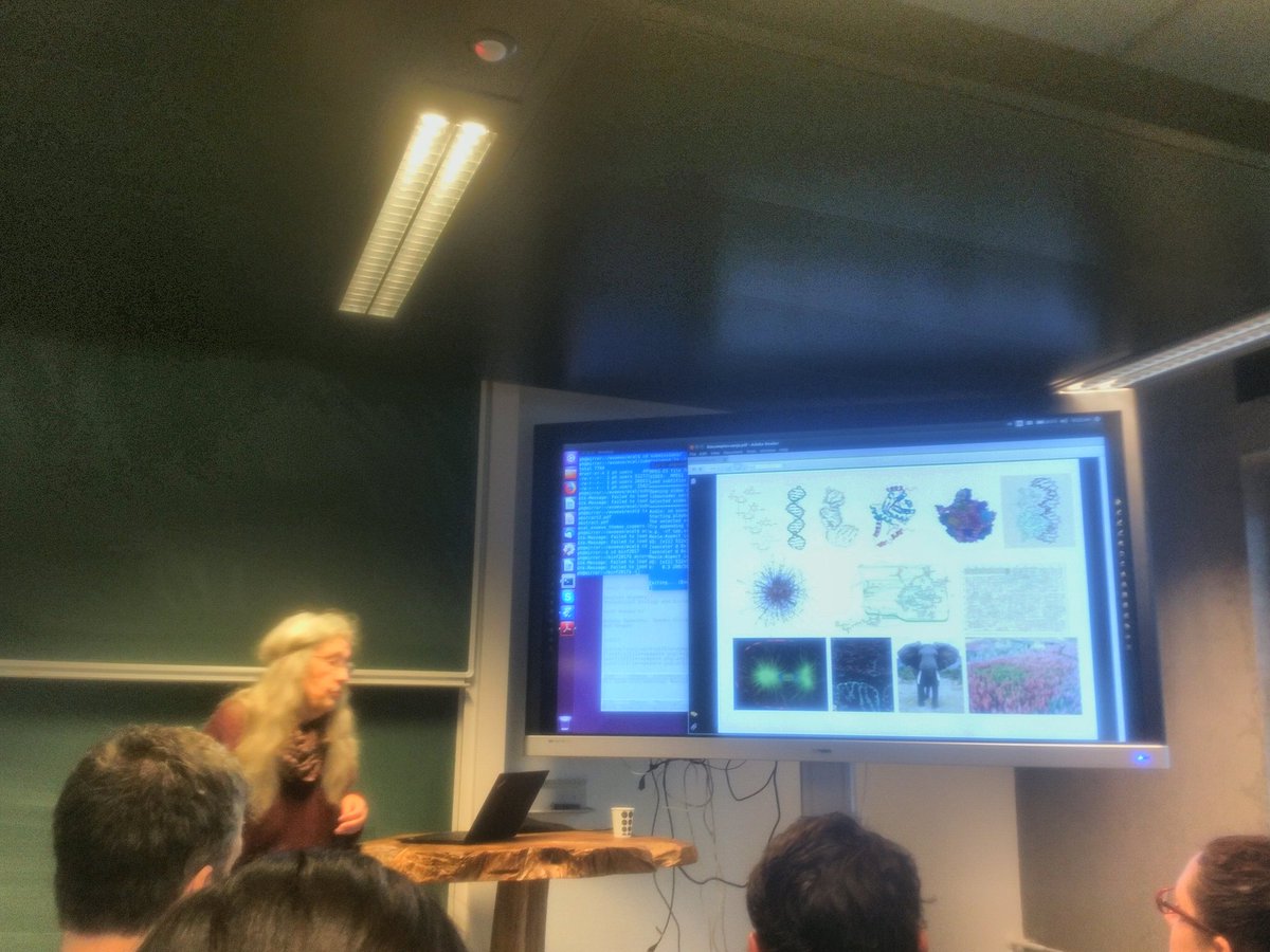 MassimoSt's tweet image. Stunning lecture by emeritus professor Paulien Hogeweg about evolution of evolution investigated through BioInformatics, networks, cellular automata and dynamical systems @wwcs_2018
