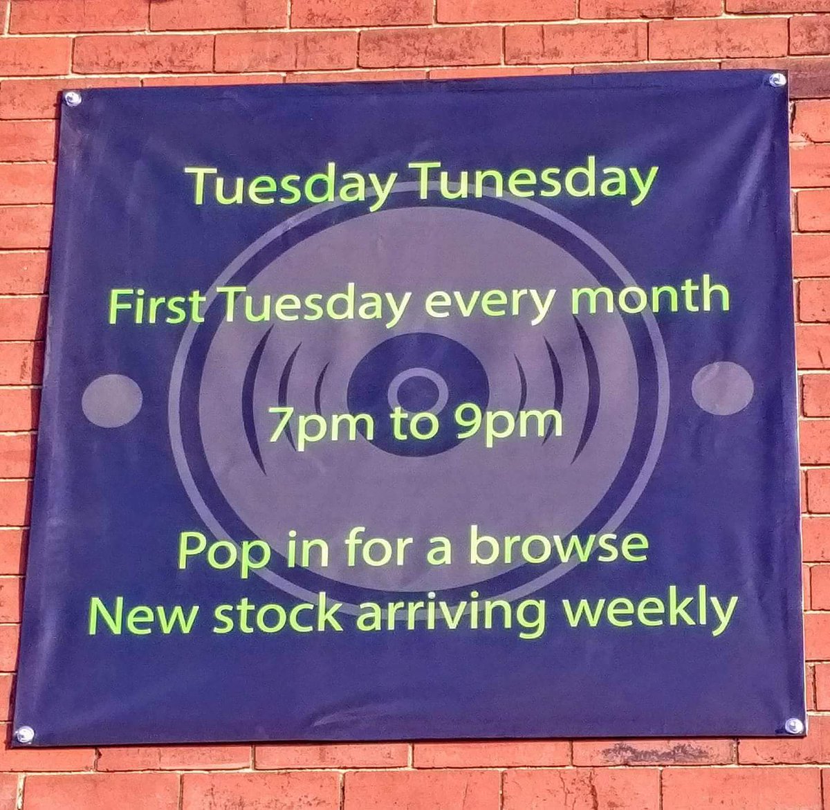 HaltonP_O's tweet photo. #HaltonGrooves is East Leeds' newest record shop. Next #TuesdayTunesday is  6th February 7pm to 9pm @leedscitybuzz https://t.co/mMbZaW8RDP