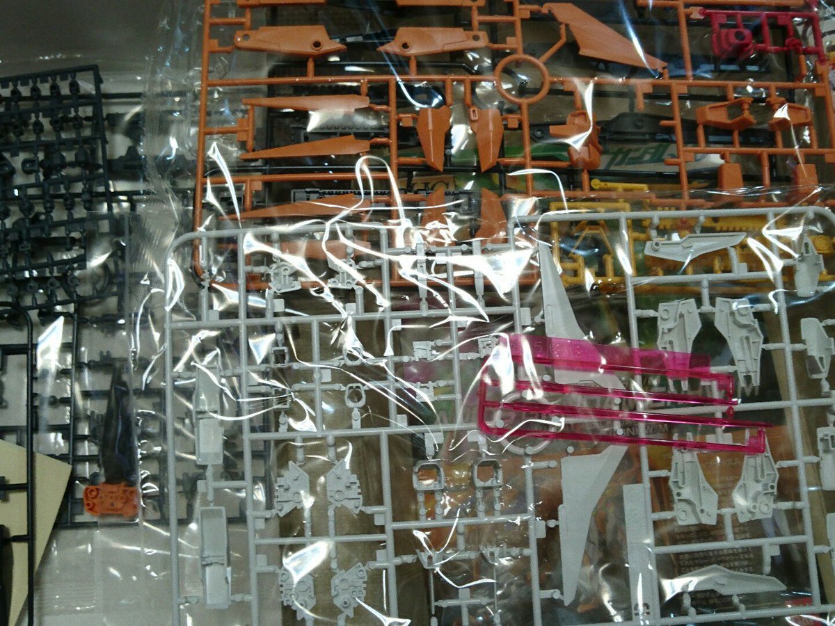 42Zaku's tweet image. #ガンプラ
#Bookmarklet
HGアリオス、¥500 １部作りかけ
実際は袋入り、背中のパーツ、3個だけ組み立てwめっちゃ買いでした。Bookmarkletは高いがたまぁにこういう馬鹿みたいなお宝があるんだなぁww